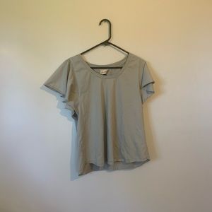 🌿 Great condition Universal Thread t shirt